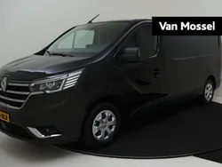 Midnightzwart d68 Gebruikt 2024 Renault Trafic Van | € 29.930