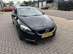 Zwart Gebruikt 2017 Volvo V40 R-Design Stationwagen | € 5.450