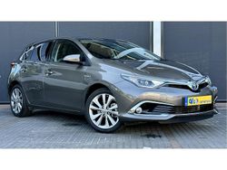 Grijs Gebruikt 2019 Toyota Auris Hatchback | € 21.950 (Iets duurder)