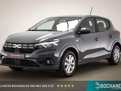 Grijs Gebruikt 2024 Dacia Sandero Expression Hatchback | € 19.900 (Iets duurder)