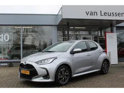 Grijs Gebruikt 2023 Toyota Yaris Hatchback | € 21.940 (Eerlijke prijs)
