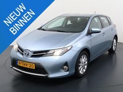 Blauw Gebruikt 2014 Toyota Auris Hybrid Hatchback | € 9.995 (Goede deal)