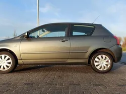 Grijs Gebruikt 2003 Toyota Corolla Sol Hatchback | € 1.500 (Eerlijke prijs)
