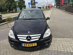 Zwart Gebruikt 2010 Mercedes B180 MPV | € 4.500 (Iets duurder)