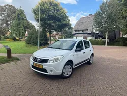 Wit Gebruikt 2010 Dacia Sandero Hatchback | € 1.995 (Super prijs)