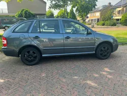 Grijs Gebruikt 2005 Skoda Fabia Stationwagen | € 2.800 (Duur)