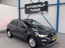 Grijs Gebruikt 2021 VW T-Roc Style SUV | € 21.900 (Goede deal)