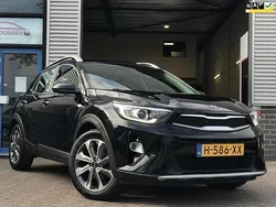 Zwart Gebruikt 2020 Kia Stonic SUV | € 14.950 (Eerlijke prijs)