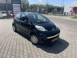 Zwart Gebruikt 2011 Peugeot 107 Urban Move Hatchback | € 2.800 (Goede deal)