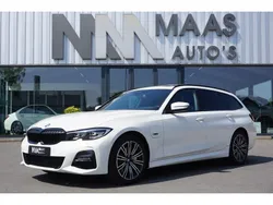 Wit Gebruikt 2022 BMW 330 Executive Stationwagen | € 35.950 (Eerlijke prijs)