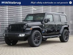 Zwart, metallic lak Gebruikt 2023 Jeep Wrangler Unlimited Sahara SUV | € 79.925 (Iets duurder)