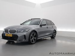 Grijs (metallic) Gebruikt 2023 BMW 330e M Sport Stationwagen | € 43.800 (Eerlijke prijs)