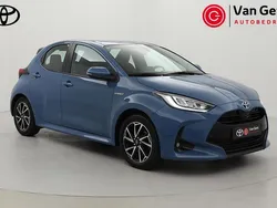 Blauw Gebruikt 2021 Toyota Yaris Hybrid Hatchback | € 20.499 (Eerlijke prijs)