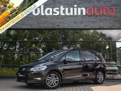 Zwart Gebruikt 2024 VW Touran Comfortline MPV | € 39.950 (Duur)