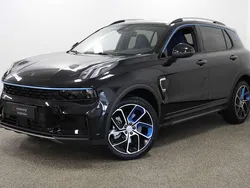 Zwart, metallic lak Nieuw 2024 Lynk & Co 01 SUV | € 34.950 (Eerlijke prijs)