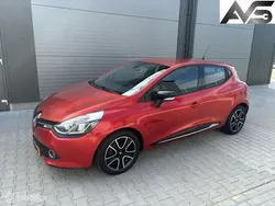 Rood Gebruikt 2014 Renault Clio IV Expression Hatchback | € 5.950 (Eerlijke prijs)