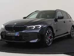 Zwart Nieuw 2025 BMW 330e Executive Stationwagen | € 75.439 (Eerlijke prijs)