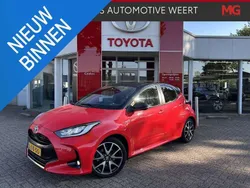Rood Gebruikt 2021 Toyota Yaris Hybrid Edition Hatchback | € 22.945 (Iets duurder)