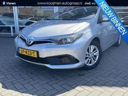 Grijs Gebruikt 2016 Toyota Auris Business Edition Hatchback | € 17.799 (Iets duurder)