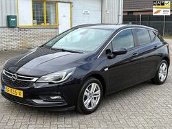 Blauw Gebruikt 2018 Opel Astra Edition Hatchback | € 7.295 (Eerlijke prijs)