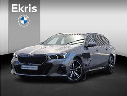 Grijs Gebruikt 2025 BMW 530e M Sport Stationwagen | € 90.249