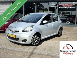 Grijs Gebruikt 2010 Toyota Aygo Comfort Hatchback | € 2.450 (Eerlijke prijs)