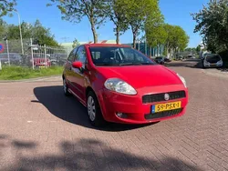 Rood Gebruikt 2011 Fiat Grande Punto Hatchback | € 1.750 (Eerlijke prijs)