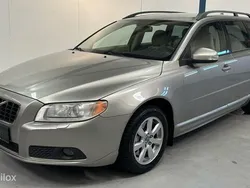 Beige, metallic lak Gebruikt 2007 Volvo V70 Momentum Stationwagen | € 12.945 (Iets duurder)