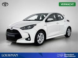 Wit Gebruikt 2021 Toyota Yaris Hybrid Hatchback | € 18.950 (Eerlijke prijs)
