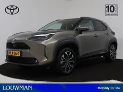 Bruin, metallic lak Gebruikt 2024 Toyota Yaris Cross Limited SUV | € 30.945 (Eerlijke prijs)
