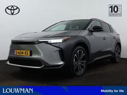 Grijs Gebruikt 2023 Toyota bZ4X Premium SUV | € 37.245 (Eerlijke prijs)