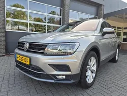 Grijs, metallic lak Gebruikt 2020 VW Tiguan Highline SUV | € 25.950 (Goede deal)