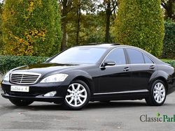Zwart (metallic) Gebruikt 2006 Mercedes S500 Sedan | € 22.900