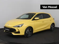 Geel Nieuw 2025 MG MG3 Luxury Hatchback | € 25.600 (Eerlijke prijs)