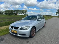Grijs Gebruikt 2009 BMW 320 Stationwagen | € 1.495