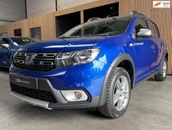 Blauw Gebruikt 2020 Dacia Sandero Stepway Hatchback | € 12.990 (Goede deal)