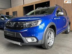 Blauw Gebruikt 2020 Dacia Sandero Stepway Hatchback | € 13.990 (Iets duurder)