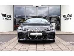 Dravitgrau (grijs metallic) Gebruikt 2025 BMW i4 Shadowline Sedan | € 62.950