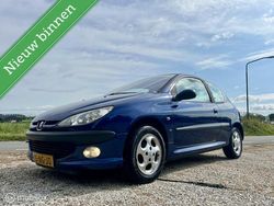 Blauw Gebruikt 2003 Peugeot 206 Premium Hatchback | € 1.250 (Eerlijke prijs)