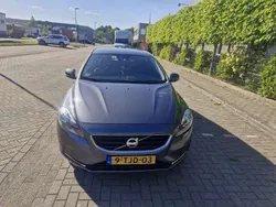 Grijs Gebruikt 2014 Volvo V40 Momentum Stationwagen | € 6.299 (Eerlijke prijs)