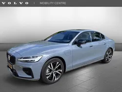Grijs Gebruikt 2024 Volvo S60 Sedan | € 52.495