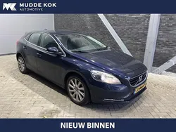 Blauw Gebruikt 2016 Volvo V40 Stationwagen | € 12.700 (Goede deal)