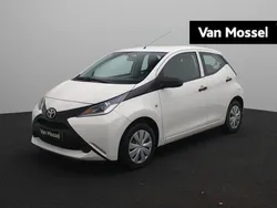 Wit Gebruikt 2017 Toyota Aygo Hatchback | € 8.450 (Eerlijke prijs)