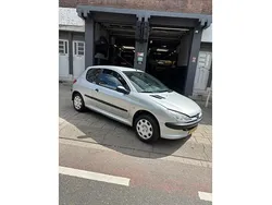 Grijs Gebruikt 2004 Peugeot 206 Hatchback | € 1.350 (Eerlijke prijs)