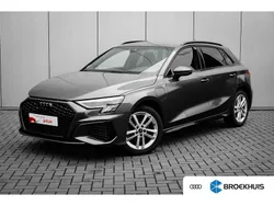 Grijs Gebruikt 2024 Audi A3 Sportback e-tron Premium Sedan | € 38.945 (Eerlijke prijs)