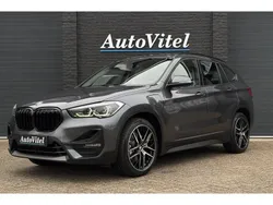 Grijs, metallic lak Gebruikt 2021 BMW X1 Advantage SUV | € 27.945 (Eerlijke prijs)
