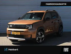 Bruin Nieuw 2025 Fiat Grande Panda La Prima SUV | € 28.995