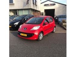 Rood Gebruikt 2007 Peugeot 107 Hatchback | € 995 (Goede deal)