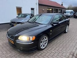 Zwart (metallic) Gebruikt 2005 Volvo S60 Summum Sedan | € 3.995 (Iets duurder)