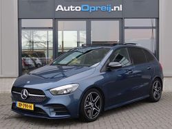 Blauw, metallic lak Gebruikt 2019 Mercedes B180 Business MPV | € 28.995 (Iets duurder)